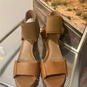 Sorel Tan Sandals with Leather